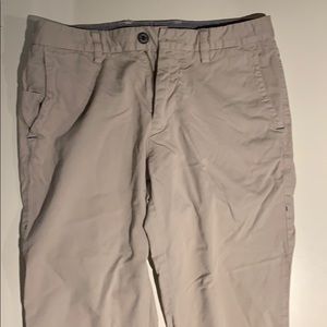 Tommy Bahama 30 x 32 Men’s khaki chino pants
